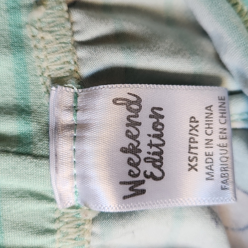 Weekend Edition Sloth Pajama Set โ Womenโs XS - Picture 12 of 12